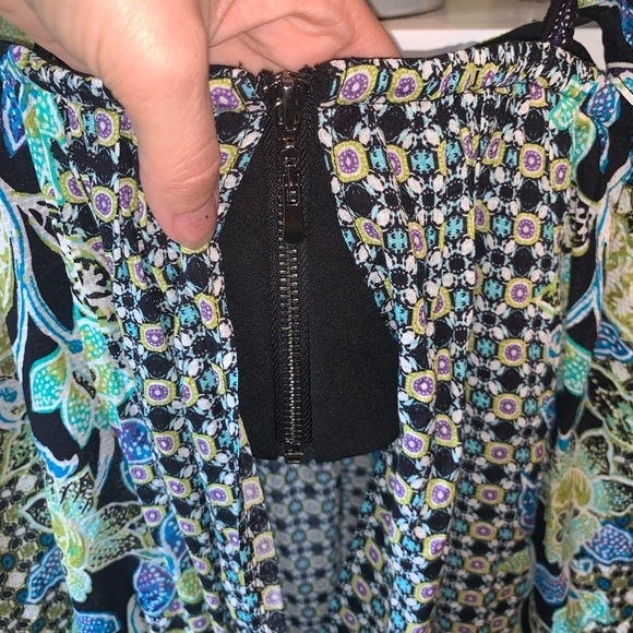 Hale Bob Multi-Print Boho Open Back Flutter Sleeve Top Crochet Hem Size S - Picture 4 of 6